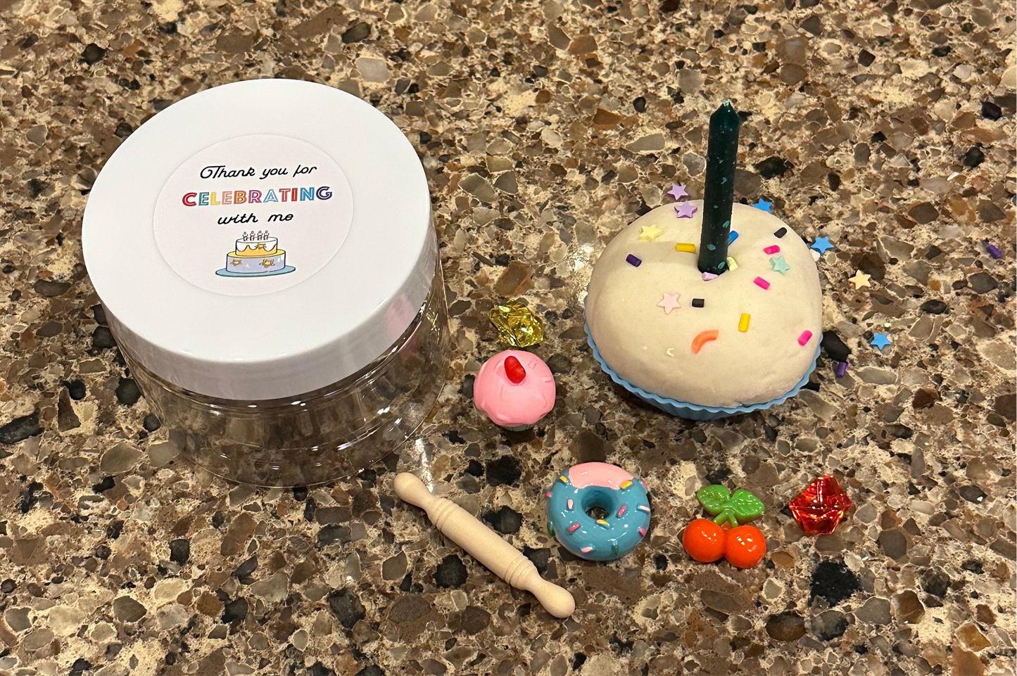 Organic Playdough sensory jar - BIRTHDAY PARTY FAVOR jar - Create & Decorate a cupcake!