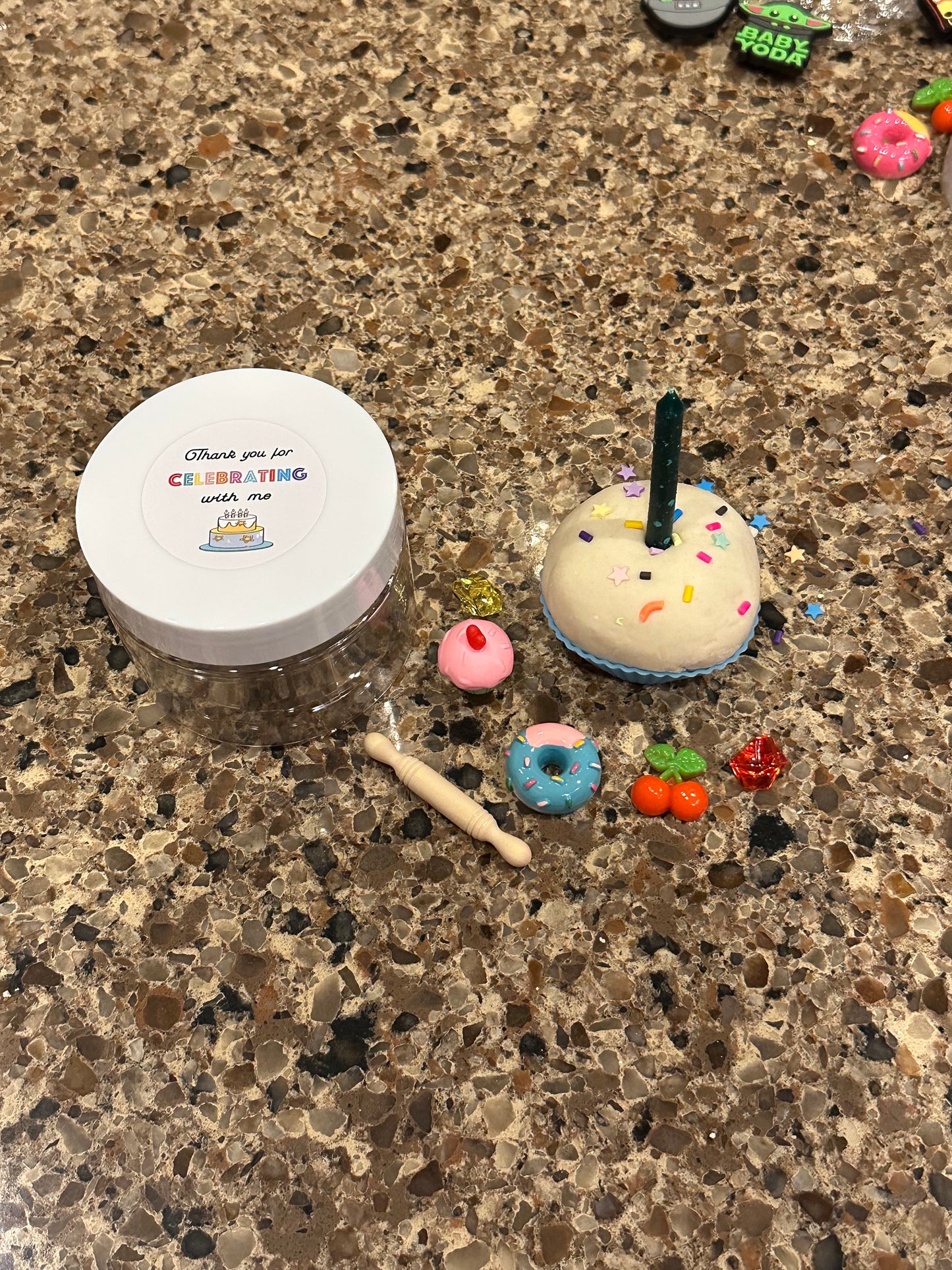 Organic Playdough sensory jar - BIRTHDAY PARTY FAVOR jar - Create & Decorate a cupcake!