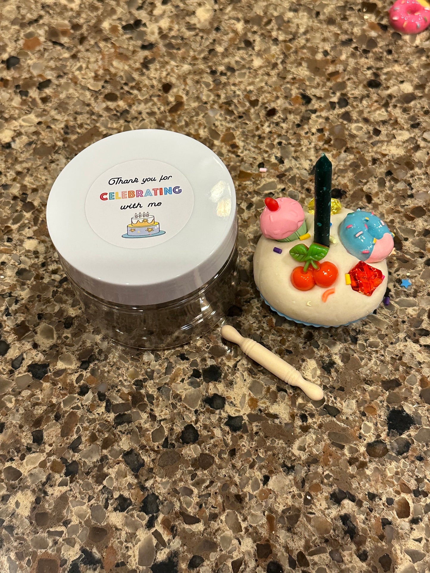 Organic Playdough sensory jar - BIRTHDAY PARTY FAVOR jar - Create & Decorate a cupcake!